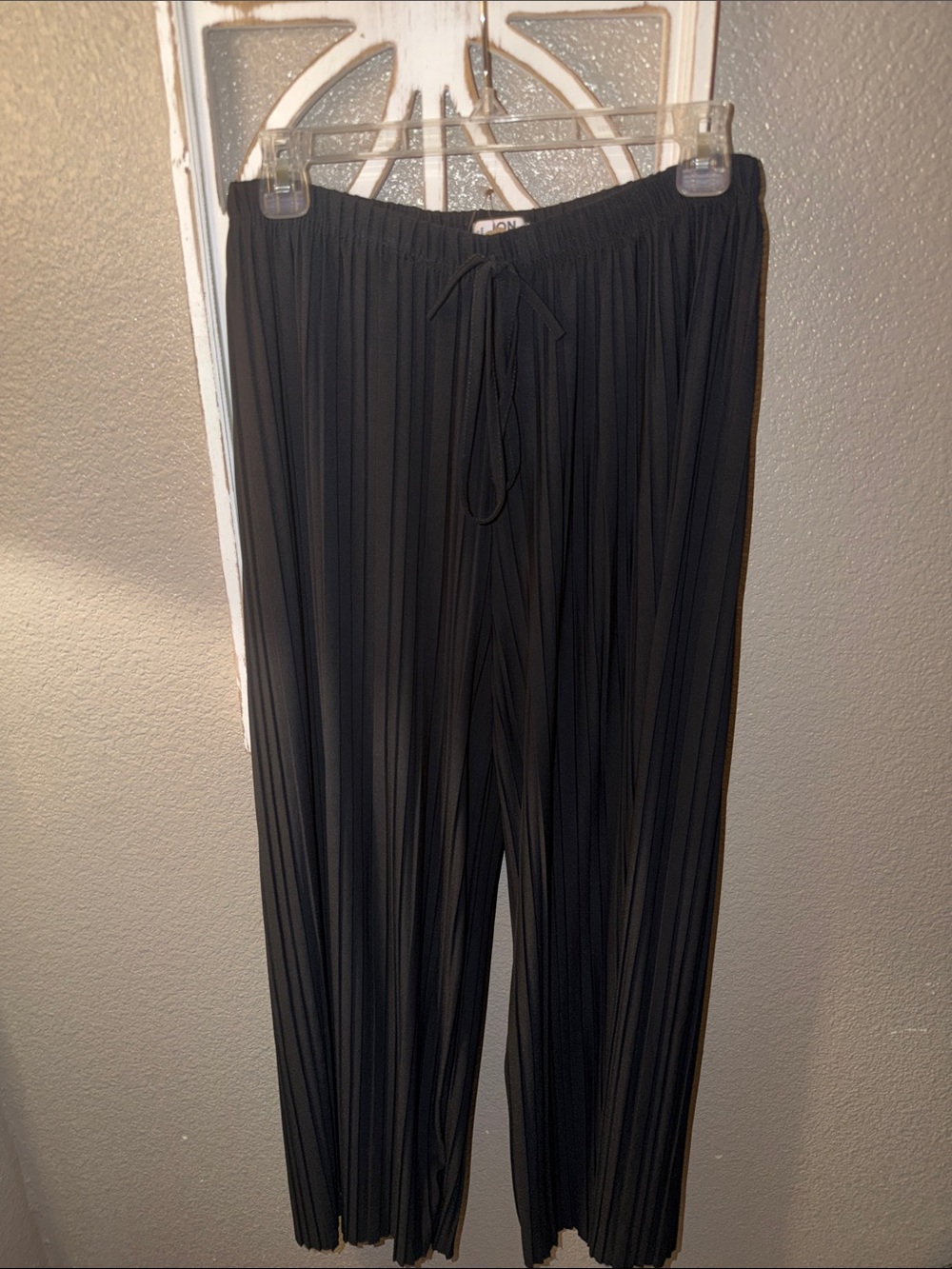 Anna Black Pleated Wide-Leg Drawstring Pants